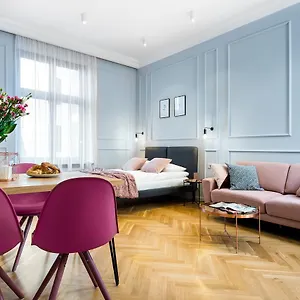 P&j Luxury Apartman Krakkó